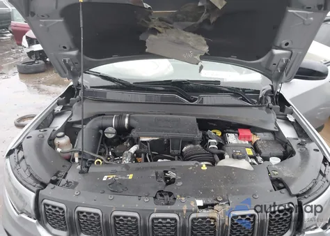 2024 Jeep Compass Trailhawk 4X4 from USA, damaged, VIN 3C4NJDDN7RT610543